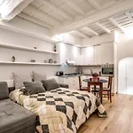 Suity I Cozy Leutari 23 Apartamento